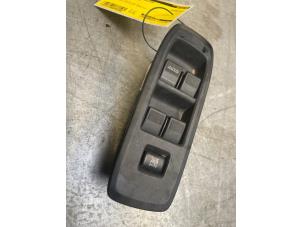 Gebruikte Elektrisch Raam Schakelaar Ford Ranger 3.2 TDCI 20V 4x4 Prijs € 48,40 Inclusief btw aangeboden door Poolman autodemontage
