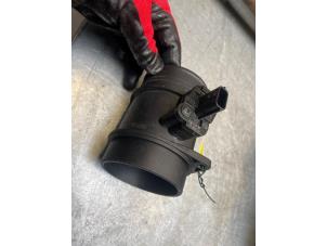 Gebruikte Luchtmassameter Renault Master III (MA/MB/MC/MD/MH/MF/MG/MH) 2.3 dCi 135 16V FWD Prijs € 47,19 Inclusief btw aangeboden door Poolman autodemontage