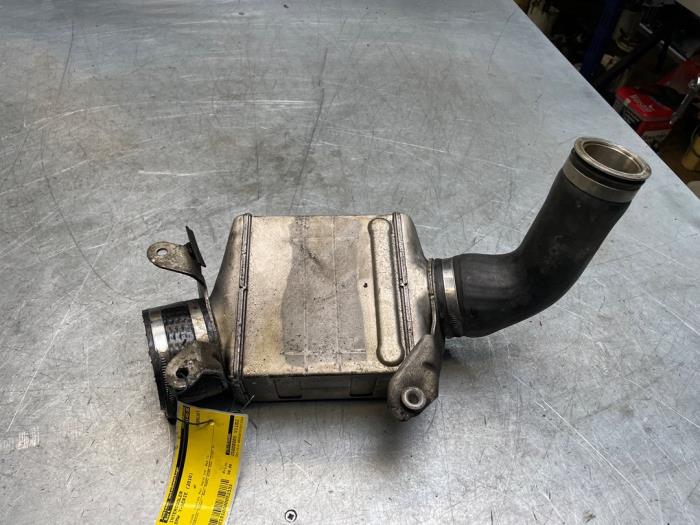 Gebruikte Intercooler BMW 7 serie (F01/02/03/04) 750i,Li,LiS V8 32V Prijs € 50,00 Margeregeling aangeboden door Poolman autodemontage