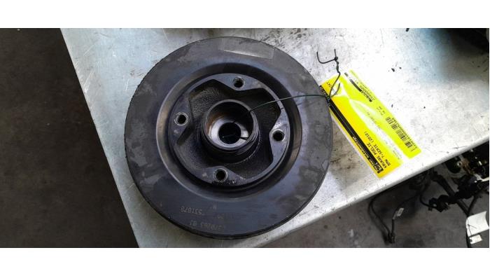 Gebruikte Krukas Poelie BMW 7 serie (F01/02/03/04) 750i,Li,LiS V8 32V Prijs € 70,00 Margeregeling aangeboden door Poolman autodemontage