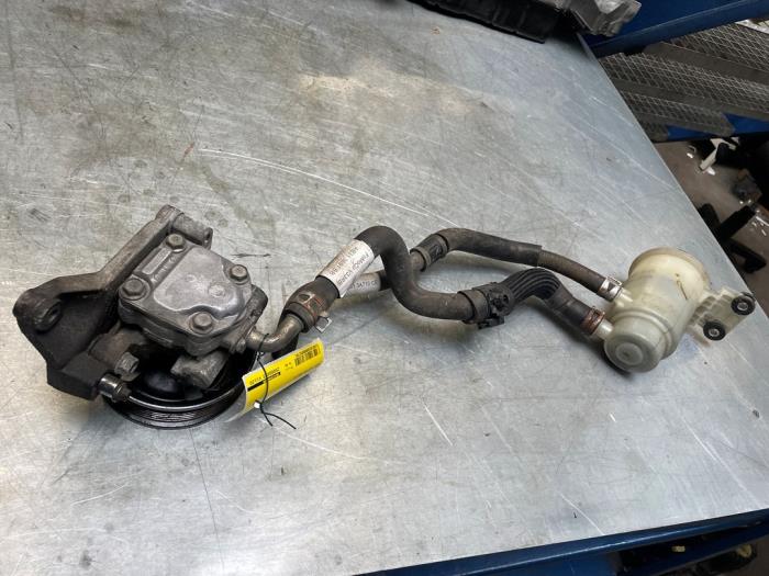 Gebruikte Pomp Servo Ford Ranger 3.2 TDCI 20V 4x4 Prijs € 90,74 Inclusief btw aangeboden door Poolman autodemontage