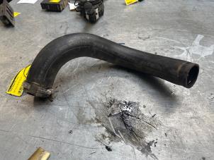 Gebruikte Intercooler Slang Nissan Navara (D40) 2.5 dCi 16V 4x4 Prijs € 40,00 Margeregeling aangeboden door Poolman autodemontage