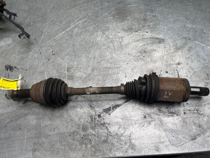 Gebruikte Steekas links-voor BMW X5 (E70) 3.0d 24V Prijs € 75,00 Margeregeling aangeboden door Poolman autodemontage