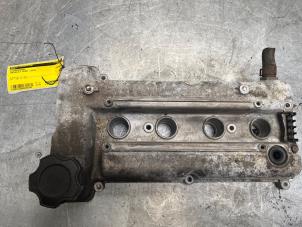 Gebruikte Kleppendeksel Chevrolet Spark (M300) 1.0 16V Bifuel Prijs € 30,00 Margeregeling aangeboden door Poolman autodemontage