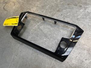 Gebruikte Radio omlijsting Volkswagen Passat Variant (3G5) 1.4 GTE 16V Prijs € 30,00 Margeregeling aangeboden door Poolman autodemontage