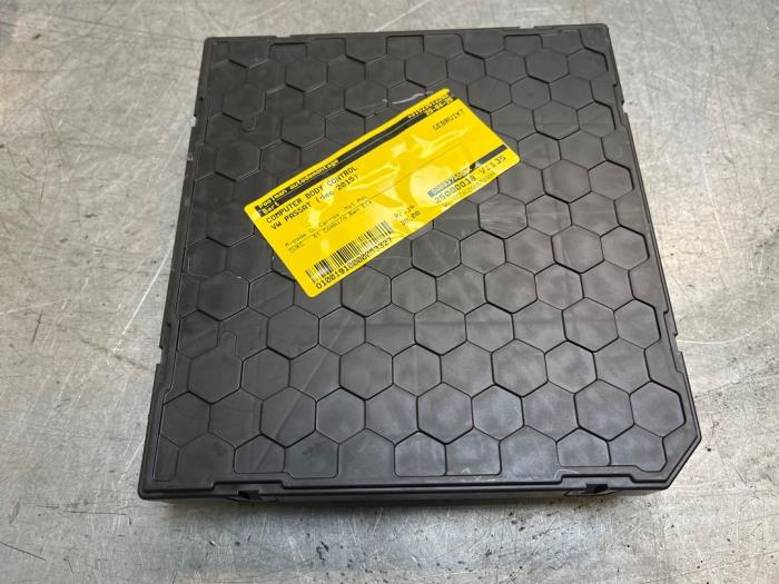 Gebruikte Module Bodycontrol Volkswagen Passat Variant (3G5) 1.4 GTE 16V Prijs € 39,00 Margeregeling aangeboden door Poolman autodemontage