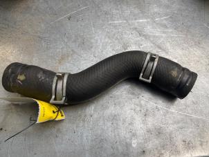 Gebruikte Radiateurslang Isuzu D-Max (TFR/TFS) 2.5 D Twin Turbo 4x4 Prijs € 36,30 Inclusief btw aangeboden door Poolman autodemontage