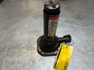 Gebruikte Krik Isuzu D-Max (TFR/TFS) 2.5 D Twin Turbo 4x4 Prijs € 30,25 Inclusief btw aangeboden door Poolman autodemontage