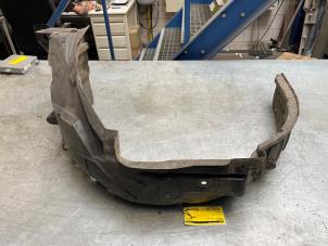 Gebruikte Slijkweerder Honda FR-V (BE) 1.7 16V Prijs € 20,00 Margeregeling aangeboden door Poolman autodemontage