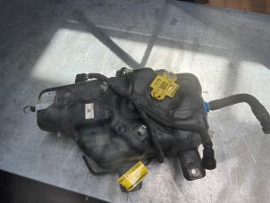 Gebruikte Adblue tank Ford Transit Custom 2.0 TDCi 16V Eco Blue 105 Prijs € 181,50 Inclusief btw aangeboden door Poolman autodemontage