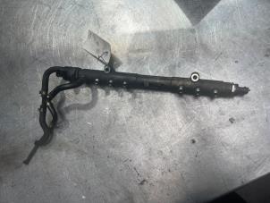 Gebruikte Brandstofdruk sensor Volvo V70 (SW) 2.4 D5 20V Prijs € 30,00 Margeregeling aangeboden door Poolman autodemontage