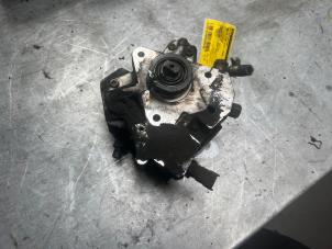 Gebruikte Hogedrukpomp Volvo V70 (SW) 2.4 D5 20V Prijs € 75,00 Margeregeling aangeboden door Poolman autodemontage