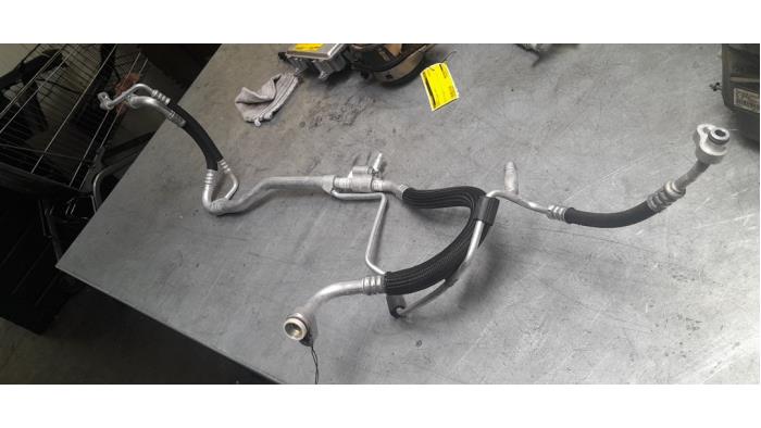 Airco Leiding van een Mercedes-Benz ML III (166) 2.1 ML-250 CDI 16V BlueTEC 4-Matic 2013