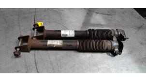 Gebruikte Schokdemper set Mercedes ML III (166) 2.1 ML-250 CDI 16V BlueTEC 4-Matic Prijs € 150,00 Margeregeling aangeboden door Poolman autodemontage