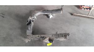 Gebruikte Subframe Smart Fortwo Coupé (451.3) 1.0 45 KW Prijs € 100,00 Margeregeling aangeboden door Poolman autodemontage