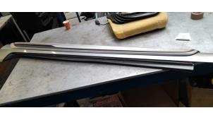 Gebruikte Sideskirt links Volvo V60 I (FW/GW) 2.4 D6 20V Plug-in Hybrid AWD Prijs € 50,00 Margeregeling aangeboden door Poolman autodemontage