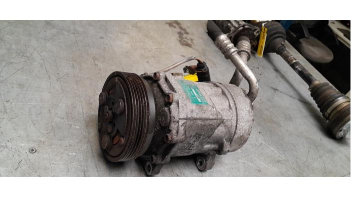 Gebruikte Aircopomp Volkswagen Caddy III (2KA,2KH,2CA,2CH) 1.9 TDI Prijs € 25,00 Margeregeling aangeboden door Poolman autodemontage