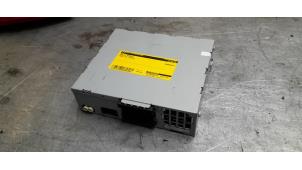 Gebruikte Radio module Audi A4 Avant (B8) 1.8 TFSI 16V Quattro Prijs € 250,00 Margeregeling aangeboden door Poolman autodemontage