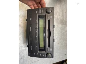 Gebruikte Radio Toyota Avensis Wagon (T27) 1.6 16V VVT-i Prijs € 100,00 Margeregeling aangeboden door Poolman autodemontage