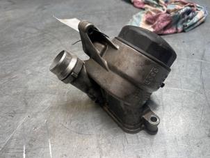 Gebruikte Oliefilterhuis BMW 5 serie (F10) 535i 24V TwinPower Turbo Prijs € 30,00 Margeregeling aangeboden door Poolman autodemontage