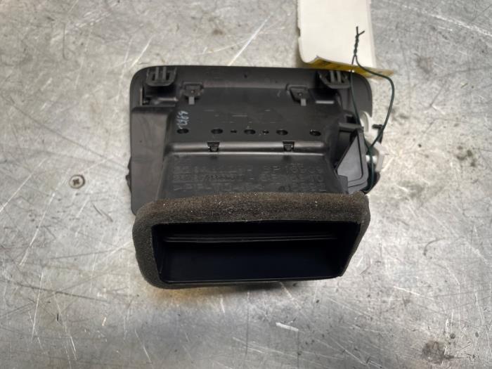 Luchtrooster Dashboard van een Opel Ampera 1.4 16V 2013