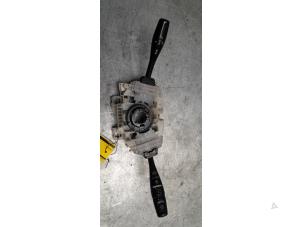 Gebruikte Stuurkolomschakelaar Mitsubishi Pajero Hardtop (V6/7) 3.2 DI-D 16V Long Prijs € 30,00 Margeregeling aangeboden door Poolman autodemontage