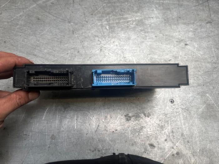 Computer Body Control van een BMW X5 (E70) 4.8i V8 32V 2008