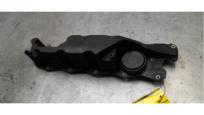 Gebruikte Kleppendeksel Volvo XC70 (BZ) 3.2 24V AWD Prijs € 40,00 Margeregeling aangeboden door Poolman autodemontage