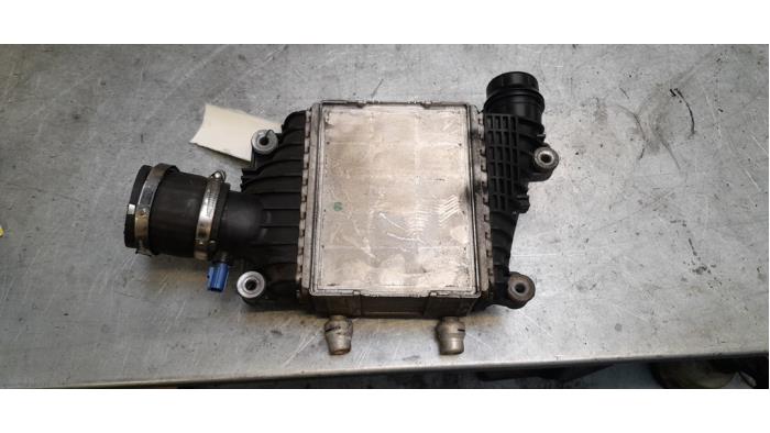 Gebruikte Intercooler Jaguar XE 2.0d 180 16V Prijs € 40,00 Margeregeling aangeboden door Poolman autodemontage