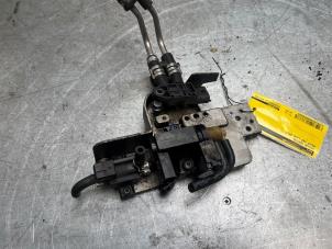 Gebruikte Vacuum ventiel Volvo V60 I (FW/GW) 2.4 D6 20V Plug-in Hybrid AWD Prijs € 30,00 Margeregeling aangeboden door Poolman autodemontage