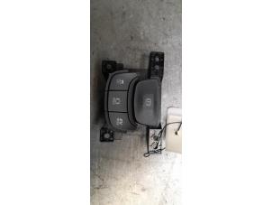 Gebruikte Schakelaar handrem Toyota C-HR (X1,X5) 1.8 16V Hybrid Prijs € 30,00 Margeregeling aangeboden door Poolman autodemontage