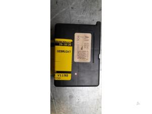 Gebruikte Comfort Module Toyota C-HR (X1,X5) 1.8 16V Hybrid Prijs € 20,00 Margeregeling aangeboden door Poolman autodemontage