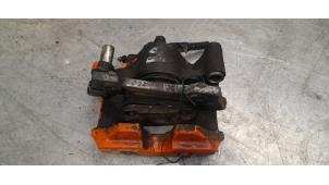 Gebruikte Remklauw (Tang) rechts-achter Lexus GS (..S19) 450h 3.5 V6 24V Prijs € 50,00 Margeregeling aangeboden door Poolman autodemontage