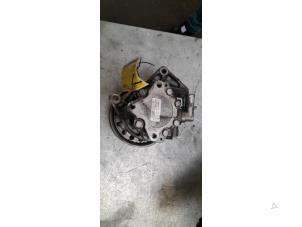 Gebruikte Servopomp Volvo XC90 I 3.2 24V Prijs € 65,00 Margeregeling aangeboden door Poolman autodemontage