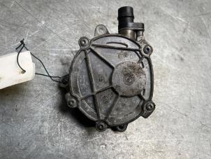 Gebruikte Vacuumpomp Rembekrachtiging BMW 3 serie Touring (E91) 318i 16V Prijs € 40,00 Margeregeling aangeboden door Poolman autodemontage