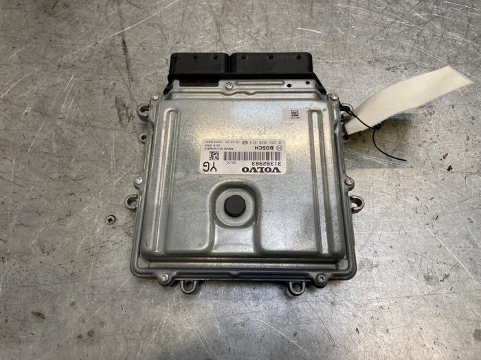 Gebruikte Computer Motormanagement Volvo V60 I (FW/GW) 2.4 D6 20V AWD Twin Engine Plug-in Hybrid Prijs € 45,00 Margeregeling aangeboden door Poolman autodemontage