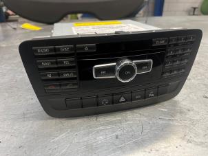 Gebruikte Radio Mercedes A (W176) 1.6 A-180 16V Prijs € 75,00 Margeregeling aangeboden door Poolman autodemontage