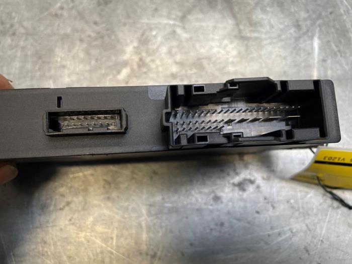 Module Bodycontrol van een BMW X1 (E84) xDrive 25i 3.0 24V 2010