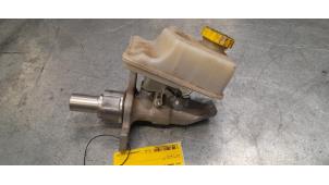 Gebruikte Hoofdremcilinder Jeep Grand Cherokee (WK/WK2) 3.0 CRD V6 24V Prijs € 50,00 Margeregeling aangeboden door Poolman autodemontage