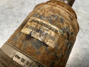 Gebruikte Aandrijfas rechts-achter Jeep Grand Cherokee (WK/WK2) 3.0 CRD V6 24V Prijs € 40,00 Margeregeling aangeboden door Poolman autodemontage