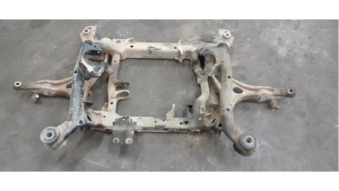 Gebruikte Subframe Jeep Grand Cherokee (WK/WK2) 3.0 CRD V6 24V Prijs € 100,00 Margeregeling aangeboden door Poolman autodemontage