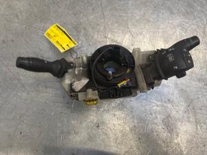 Gebruikte Combischakelaar Stuurkolom Renault Master III (MA/MB/MC/MD/MH/MF/MG/MH) 2.3 dCi 16V Prijs € 90,75 Inclusief btw aangeboden door Poolman autodemontage