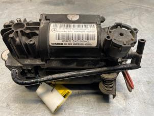 Gebruikte Luchtpomp (Vering) Mercedes E-Klasse AMG (W211) 6.2 E-63 AMG V8 32V Prijs € 100,00 Margeregeling aangeboden door Poolman autodemontage