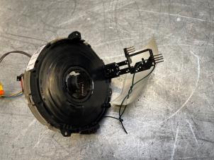 Gebruikte Klokveer Airbag Mercedes E-Klasse AMG (W211) 6.2 E-63 AMG V8 32V Prijs € 40,00 Margeregeling aangeboden door Poolman autodemontage