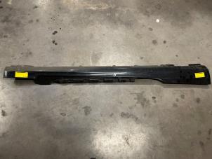 Gebruikte Sideskirt rechts Mercedes E (C207) E-350 CGI V6 24V Prijs € 75,00 Margeregeling aangeboden door Poolman autodemontage