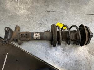 Gebruikte Mac Phersonpoot rechts-voor Mercedes E (C207) E-350 CGI V6 24V Prijs € 150,00 Margeregeling aangeboden door Poolman autodemontage