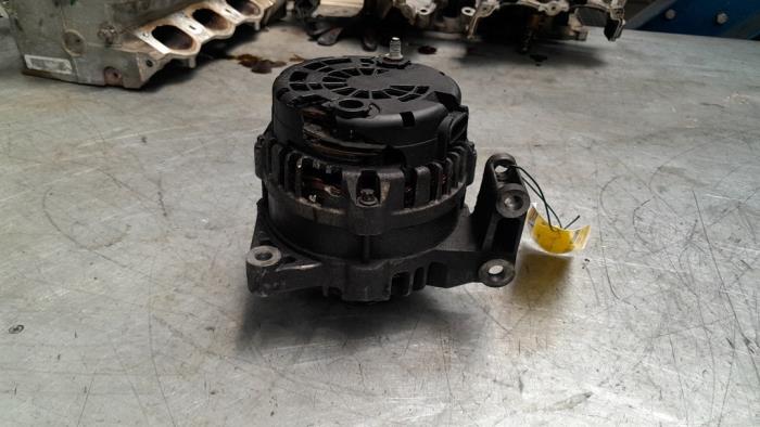 Gebruikte Dynamo Opel Antara (LA6) 3.2 V6 24V 4x4 Prijs € 50,00 Margeregeling aangeboden door Poolman autodemontage