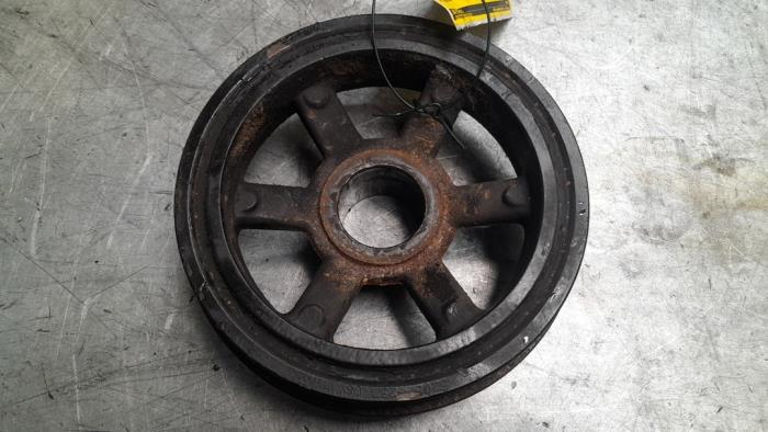 Gebruikte Poelie Krukas Opel Antara (LA6) 3.2 V6 24V 4x4 Prijs € 40,00 Margeregeling aangeboden door Poolman autodemontage