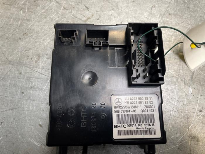 Gebruikte Kachelcomputer Mercedes C (W205) C-350 e 2.0 16V Prijs € 20,00 Margeregeling aangeboden door Poolman autodemontage