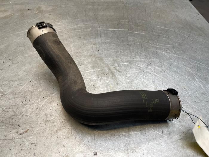 Gebruikte Intercooler Slang BMW 5 serie (F10) 520d 16V Prijs € 30,00 Margeregeling aangeboden door Poolman autodemontage